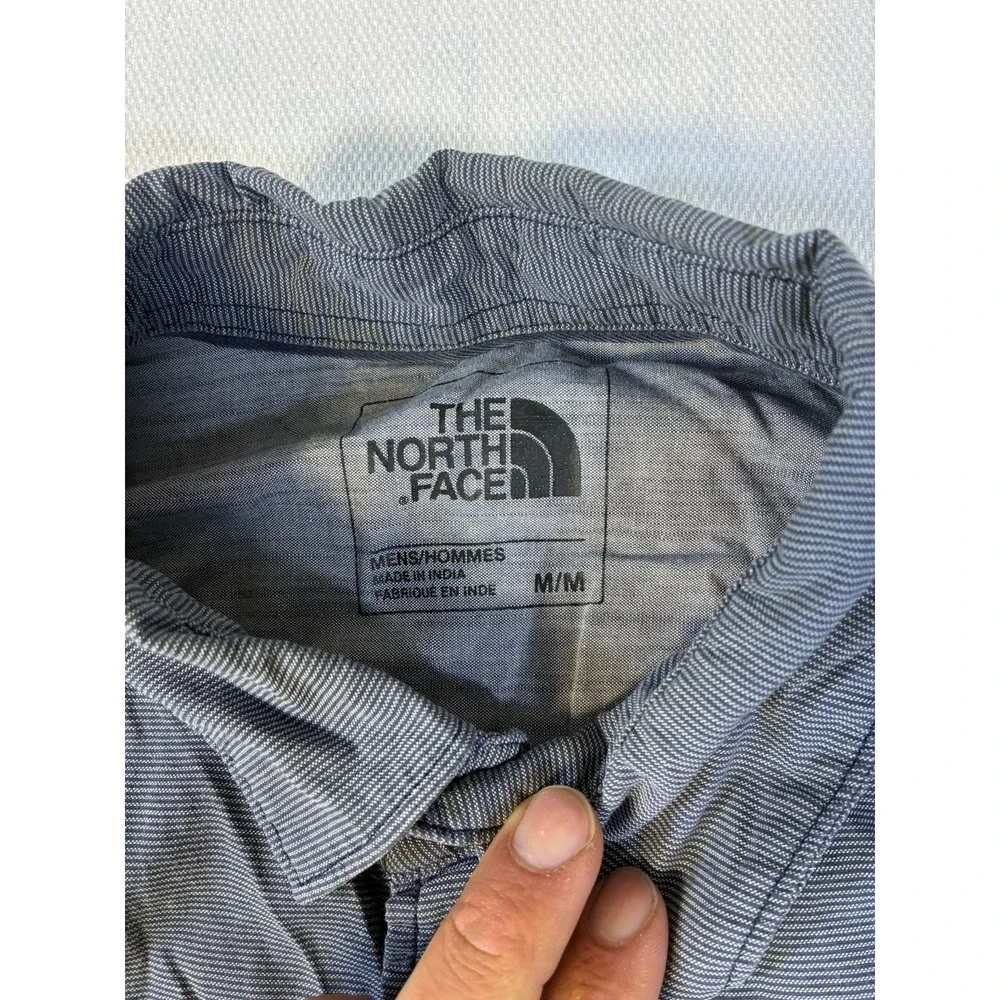 The North Face Men's Medium‎ Short Sleeve Button Down Shirt Blue Gray Stripe